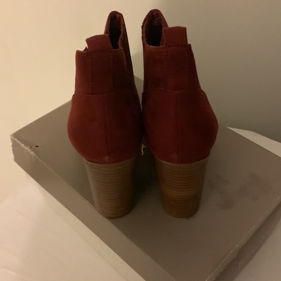 Rust suede western Bootie - Picture 2 of 6